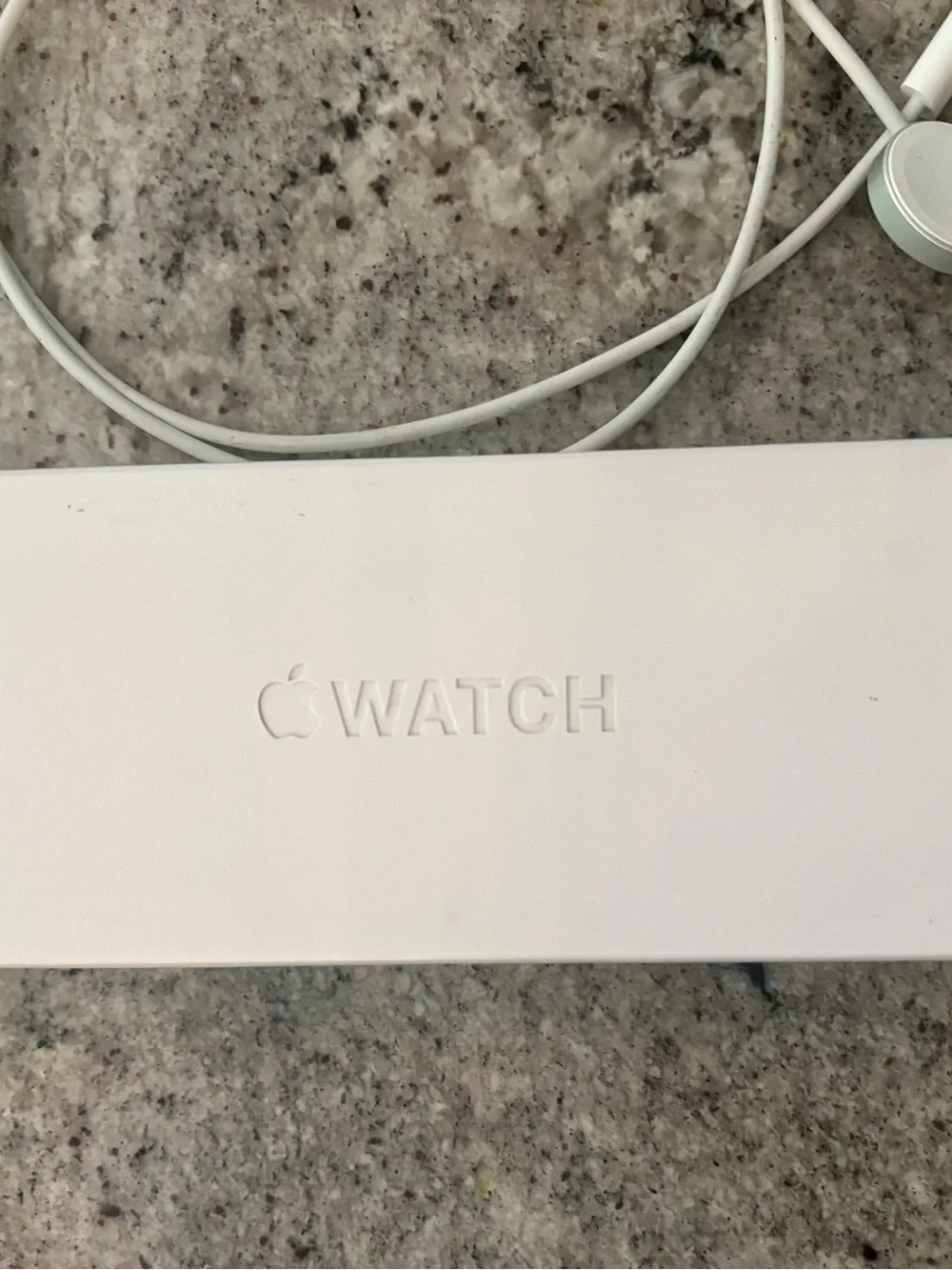 Apple Watch Series 8 in starlight 41mm